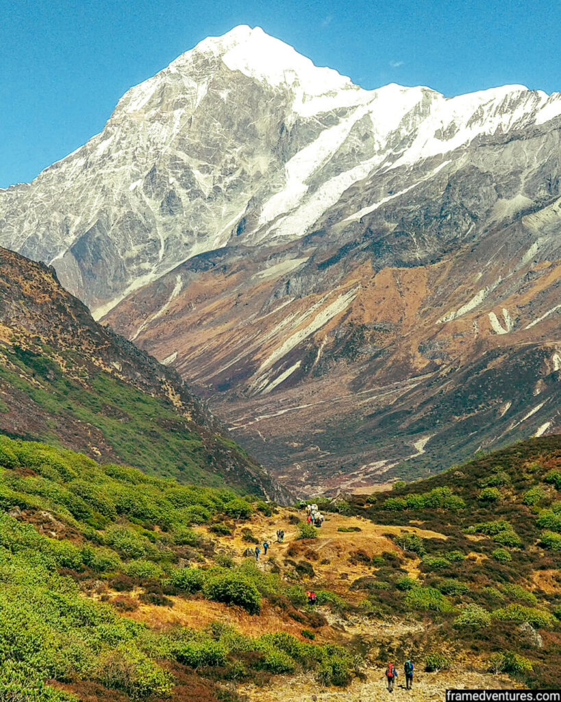 trek through goecha la pass